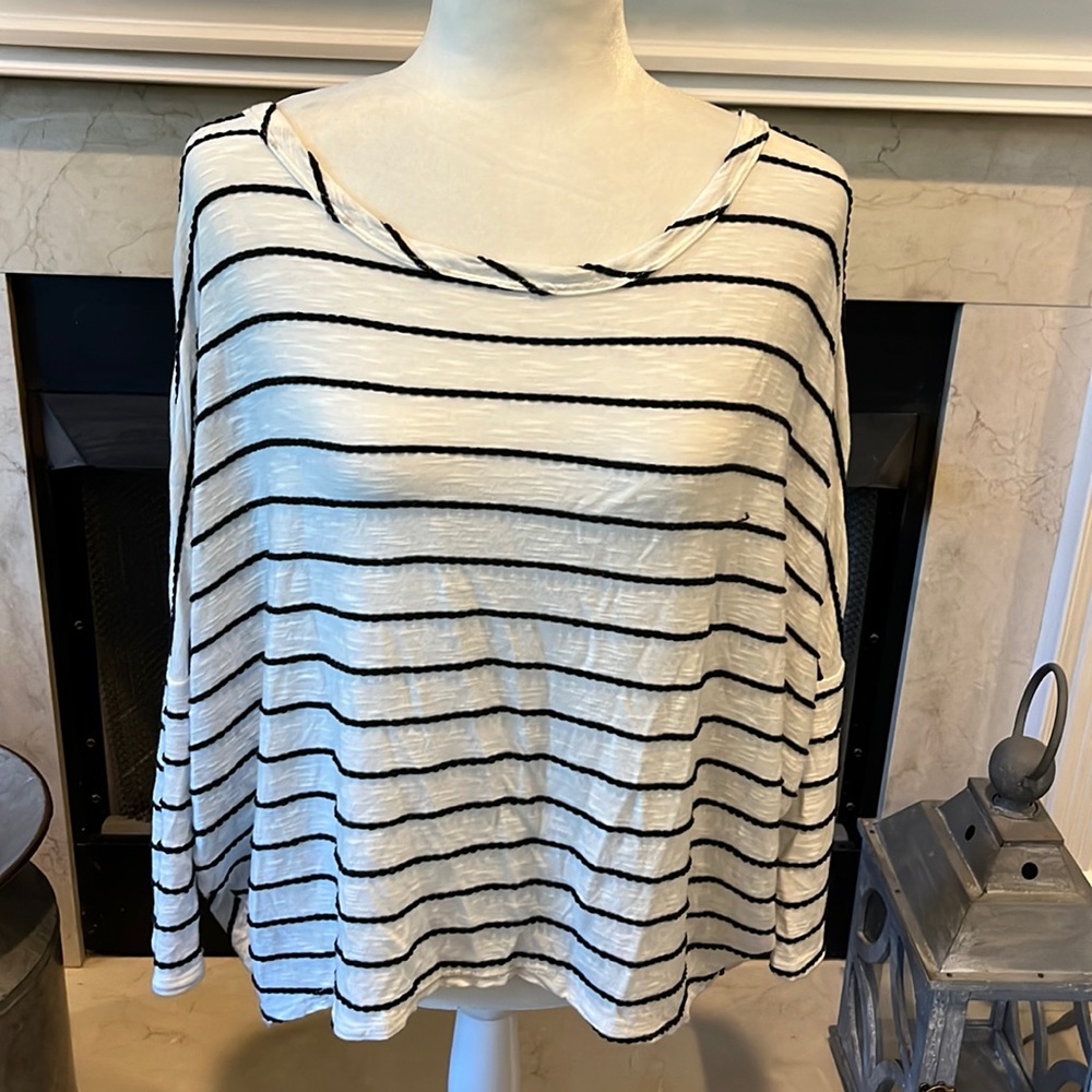 Size M knit top. Worn several times. Listing #2536